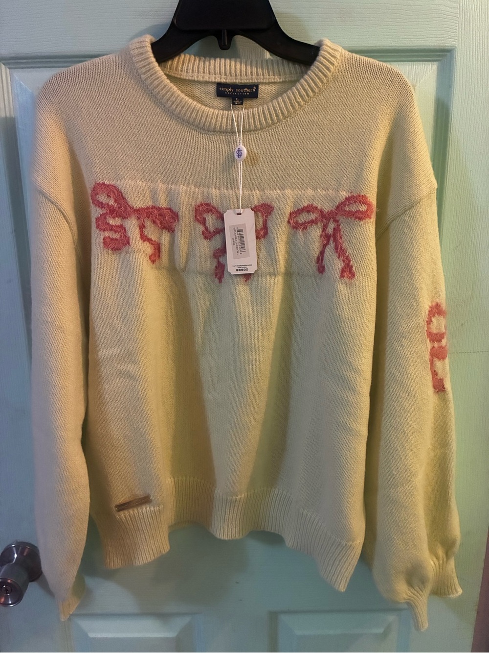 Simply Southern light green - Sweater with Pink Bow Motif